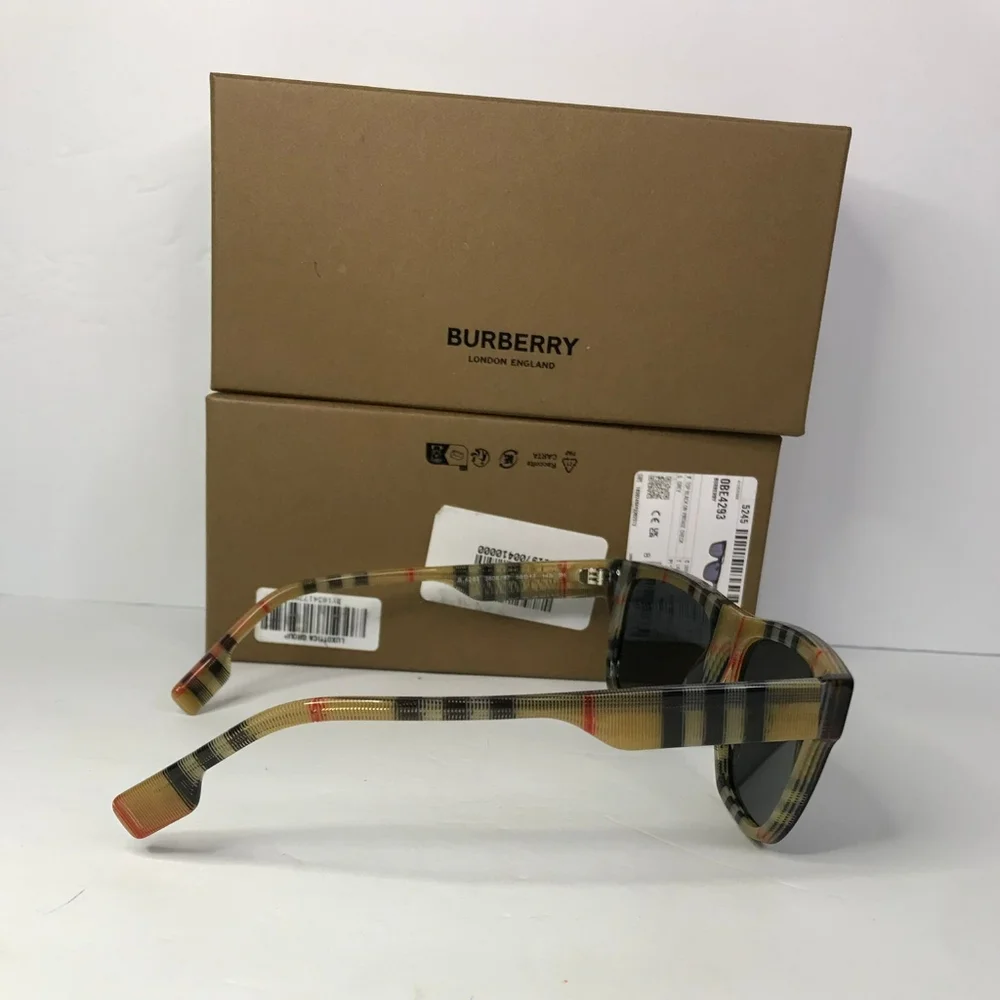 New - 💯 Original Burberry Grey Square Men's Sunglasses BE4293 380687 56.
